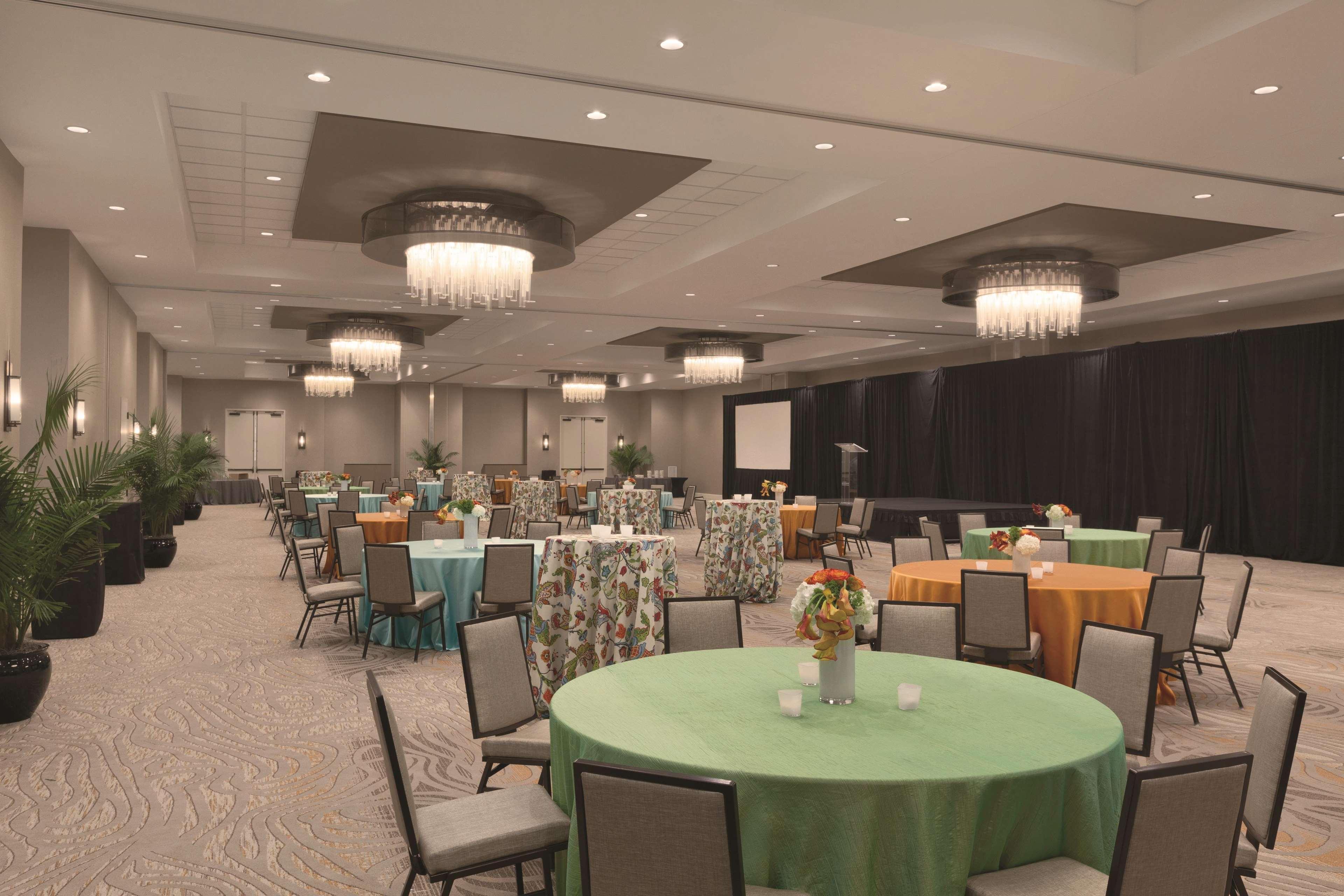 Embassy Suites Oklahoma City Downtown/Medical Center Dış mekan fotoğraf